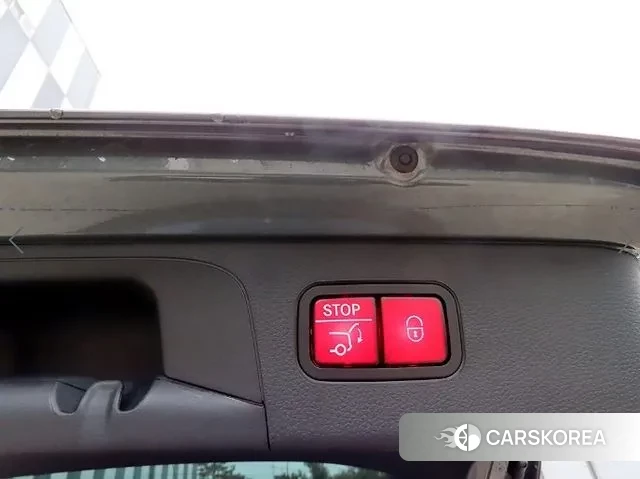 Mercedes-Benz GLC-Class X253 2022 Серебристо-серый из Кореи, фото 6