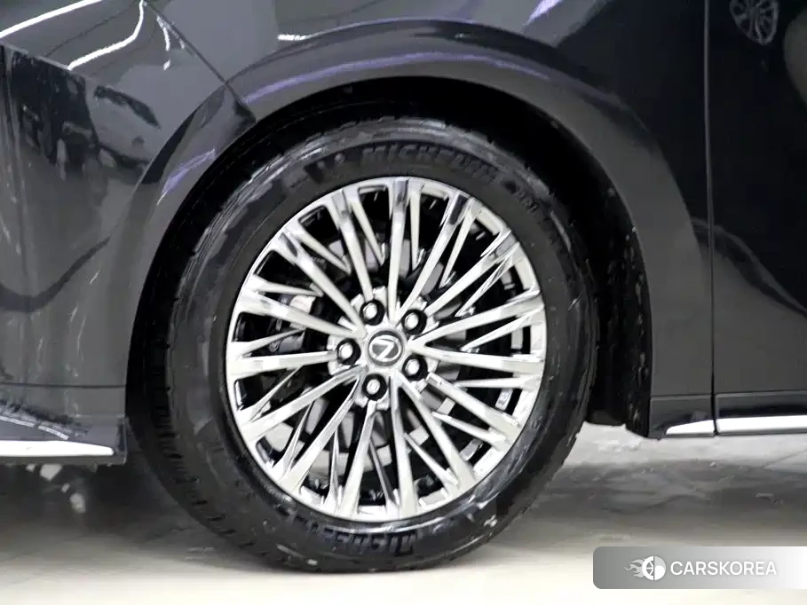 Lexus LM 2024 Черный из Китая, фото 6