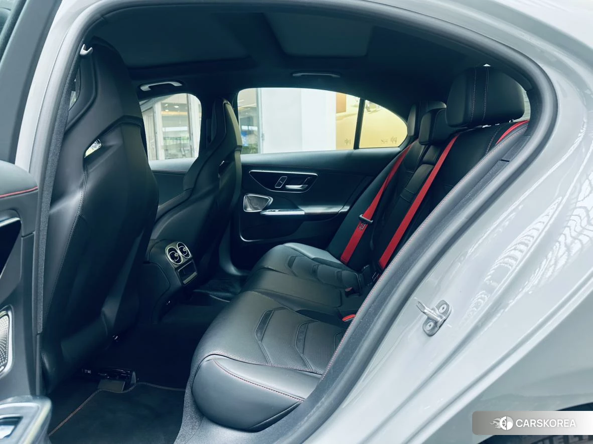 Mercedes-Benz C-class AMG PHEV 2024 Темно-серый из Китая, фото 6