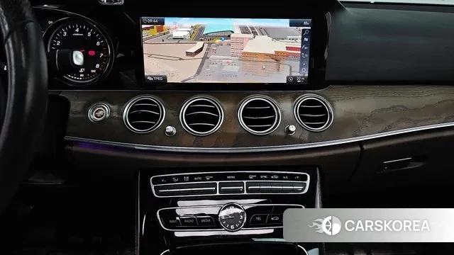 Mercedes-Benz E-Class W213 2018 Белый из Кореи, фото 6