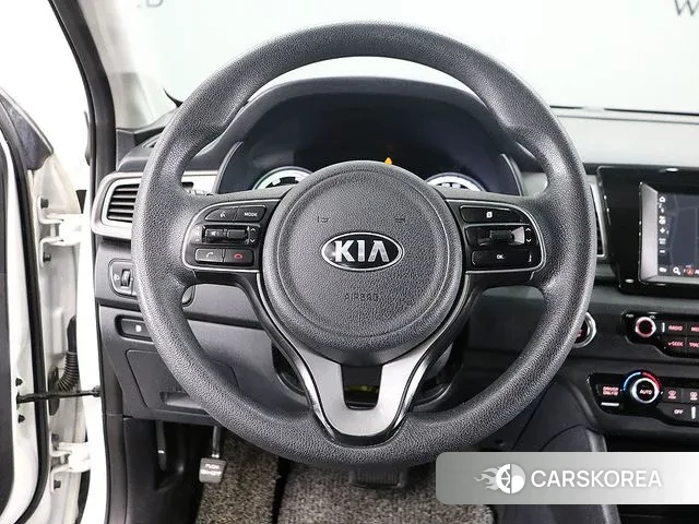 Kia Niro 2019 Белый из Кореи, фото 6