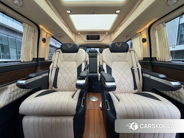 Mercedes-Benz V-class 2023 Черный из Китая, фото 6