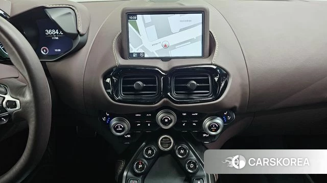 Aston Martin Vantage 2nd Generation 2023 Черный из Кореи, фото 6