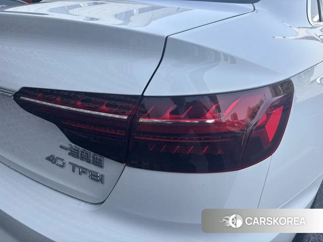 Audi A4L 2024 Белый из Китая, фото 6