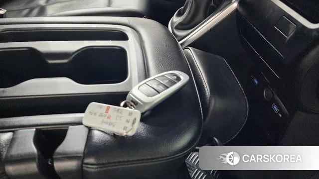 Hyundai Staria 2023 Черный из Кореи, фото 6