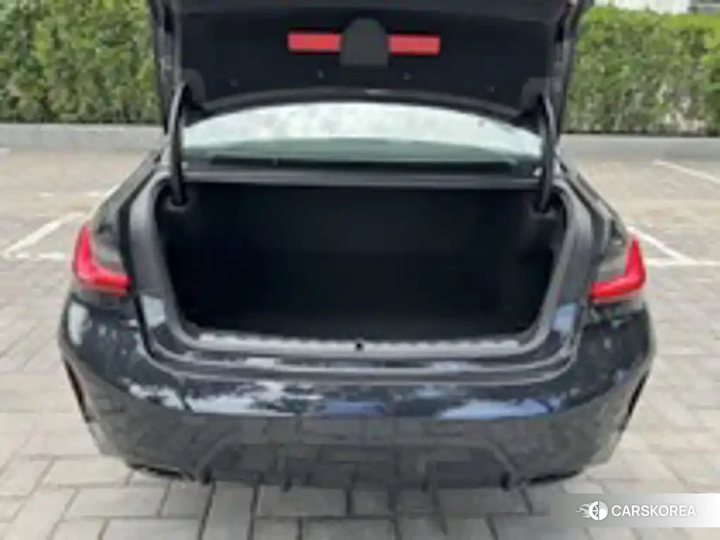BMW 3 series 2025 Черный из Китая, фото 6