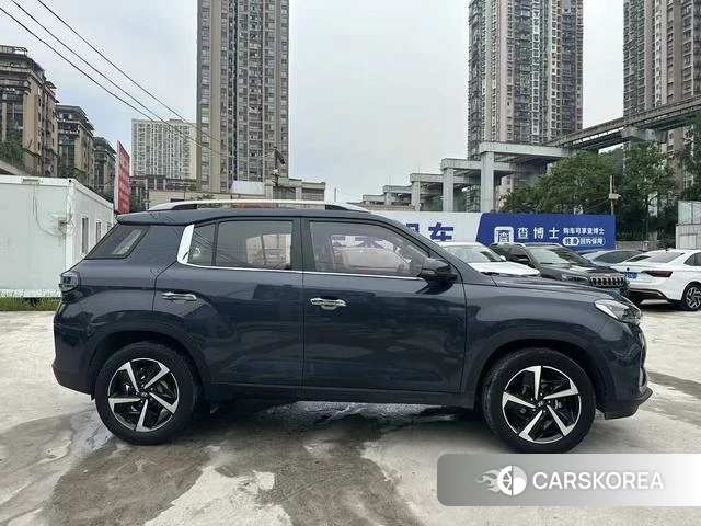 Hyundai ix35 2022 Темно-серый из Китая, фото 6