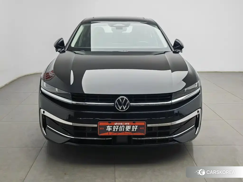 Volkswagen Magotan 2025 Черный из Китая, фото 6