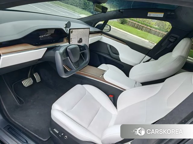 Tesla Model X 2023 Черный из Китая, фото 6