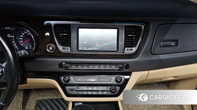 Kia The New Carnival 2018 Белый из Кореи, фото 6