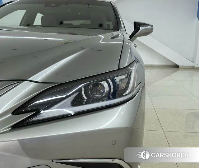 Lexus ES 2021 Шампань из Китая, фото 6