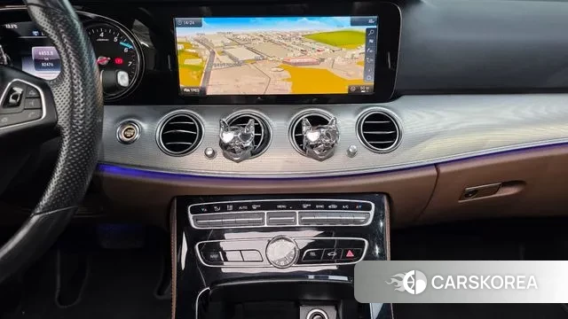 Mercedes-Benz E-Class W213 2018 Белый из Кореи, фото 6