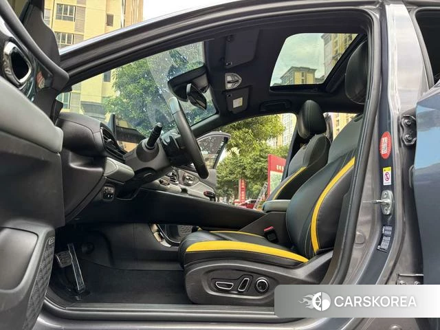 GAC Trumpchi Shadow Leopard 2022 Серебристо-серый из Китая, фото 6
