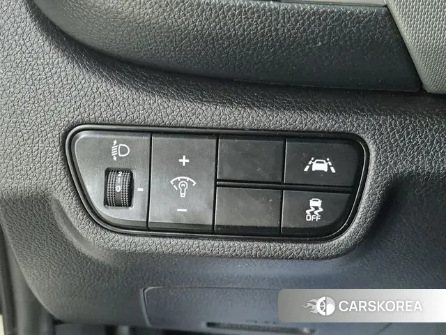 Kia Seltos 2022 Белый из Кореи, фото 6