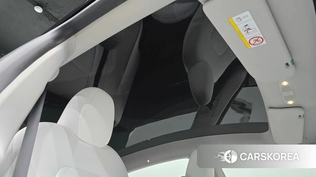 Tesla Model Y 2024 Черный из Кореи, фото 6