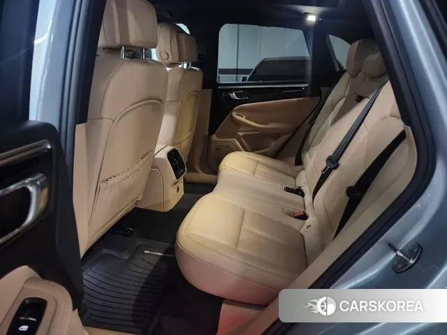 Porsche Macan 2019 Серебристо-серый из Кореи, фото 6