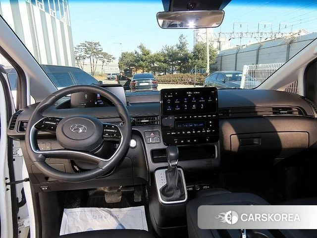 Hyundai Staria 2023 Белый из Кореи, фото 6