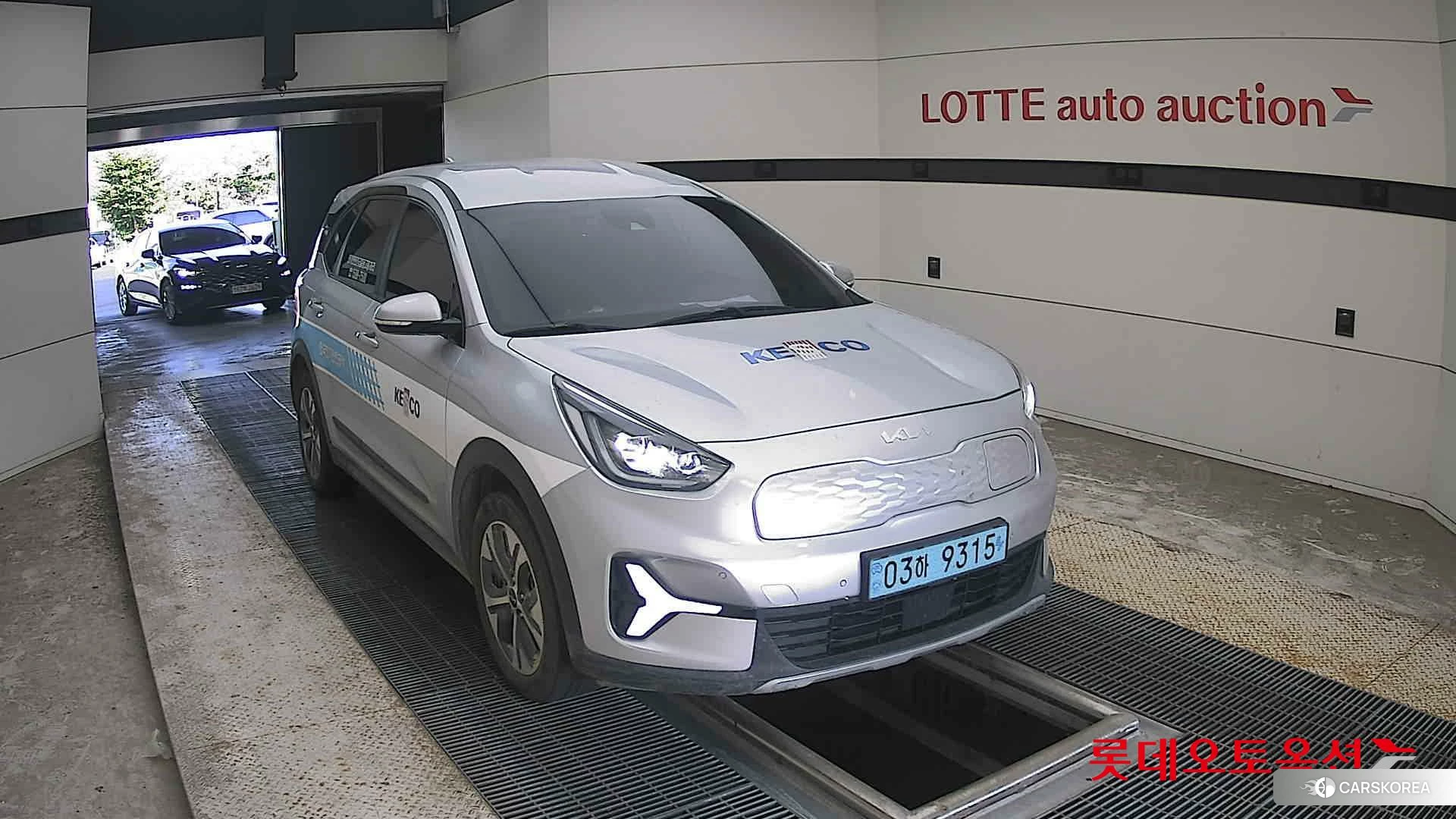 Kia Niro Plus 2023 Sparkling Silver из Кореи, фото 6