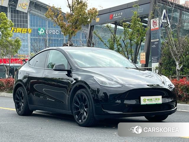 Tesla Model Y 2023 Черный из Китая, фото 6