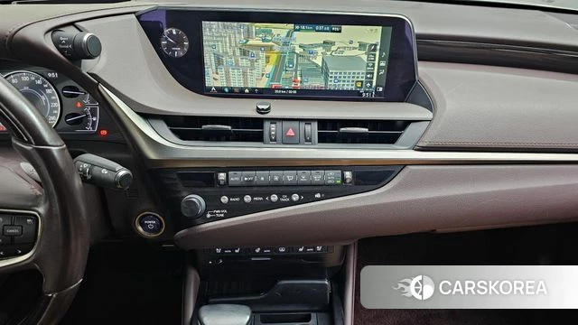 Lexus ES300h 7th generation 2018 Песочный из Кореи, фото 6