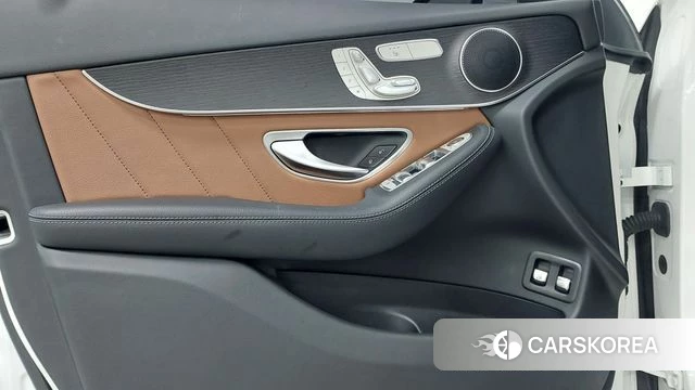 Mercedes-Benz GLC-Class X253 2021 Белый из Кореи, фото 6