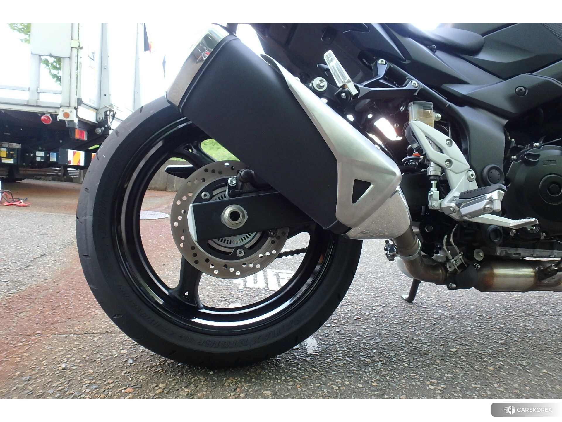Проданный Suzuki GSR750 id 4237535 из Японии, фото 6