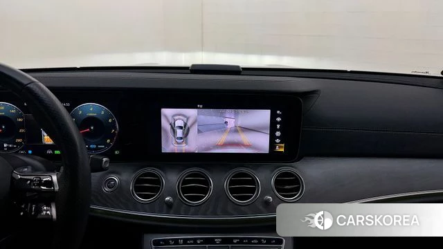 Mercedes-Benz E-Class W213 2022 Белый из Кореи, фото 6