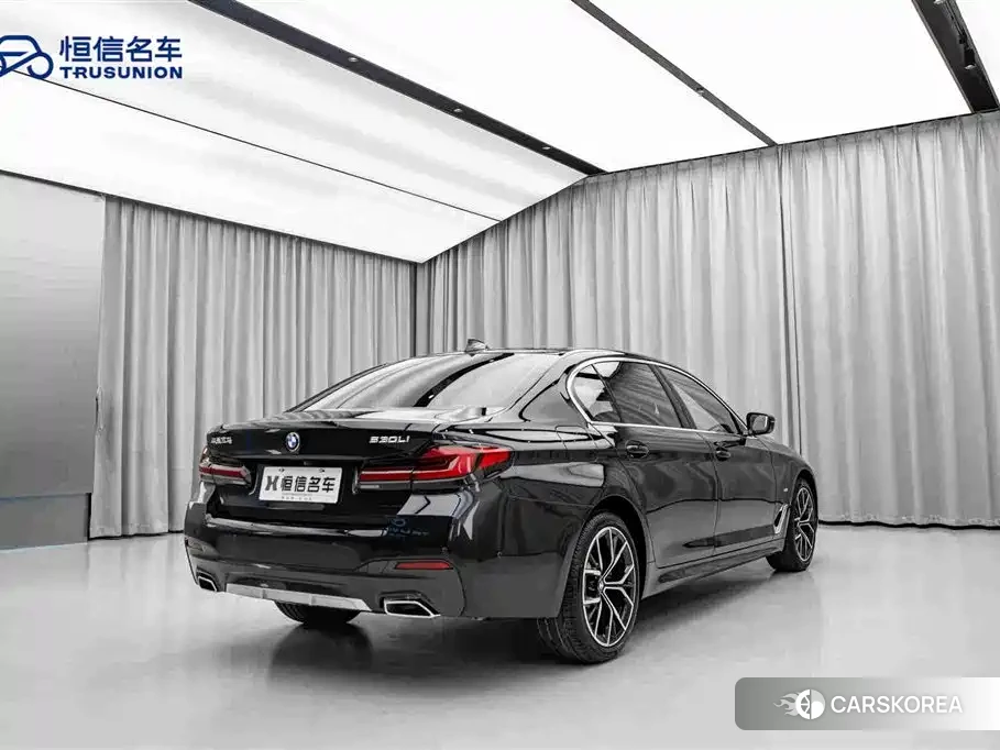 BMW 5 series 2022 Черный из Китая, фото 6