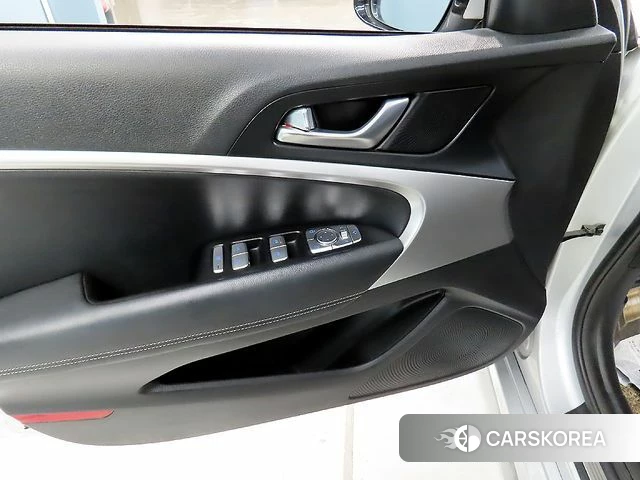Genesis G70 2018 Серебряный из Кореи, фото 6