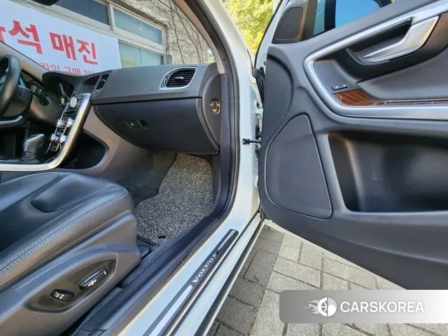 Volvo S60 id 2785394 из Кореи 6