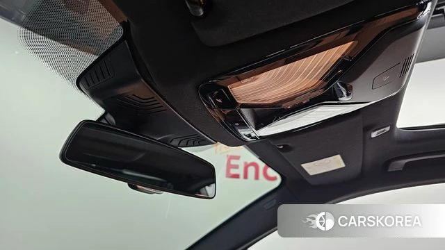 BMW 5 Series (G30) 2022 Серебристо-серый из Кореи, фото 6