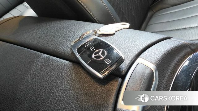 Mercedes-Benz E-Class W213 2018 Черный из Кореи, фото 6