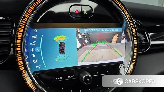 Mini Cooper Convertible 2023 Белый из Кореи, фото 6