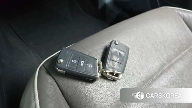 Volkswagen T-Roc id 4250150 из Кореи 6