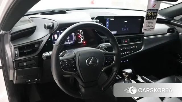 Lexus ES300h 7th generation 2024 Белый из Кореи, фото 6