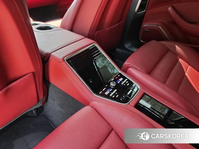 Porsche Panamera (971) 2022 Серебристо-серый из Кореи, фото 6