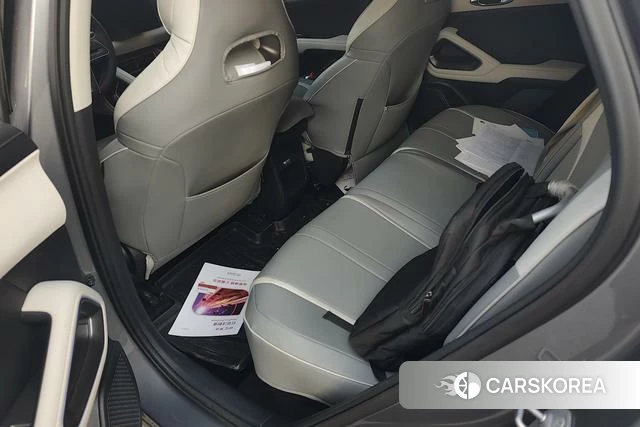 BYD Yuan UP 2025 Темно-серый из Китая, фото 6