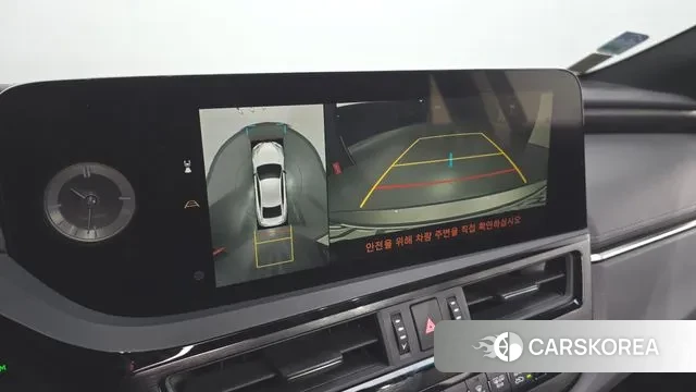 Lexus ES300h 7th generation 2023 Серый из Кореи, фото 6