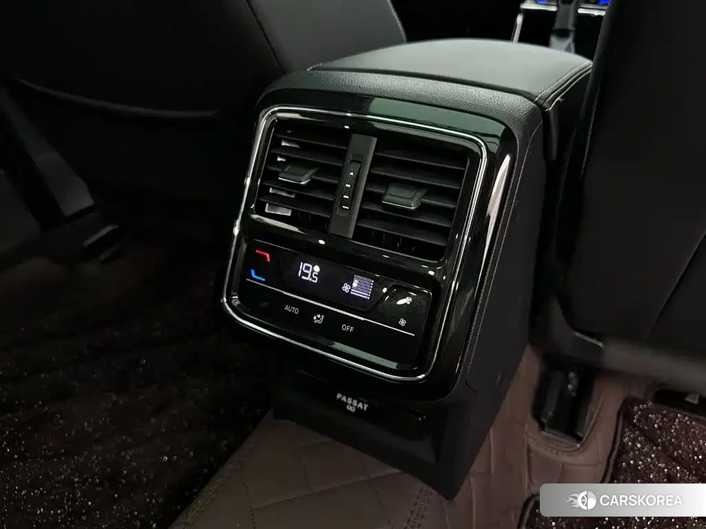 Volkswagen Passat 2024 Черный из Китая, фото 6
