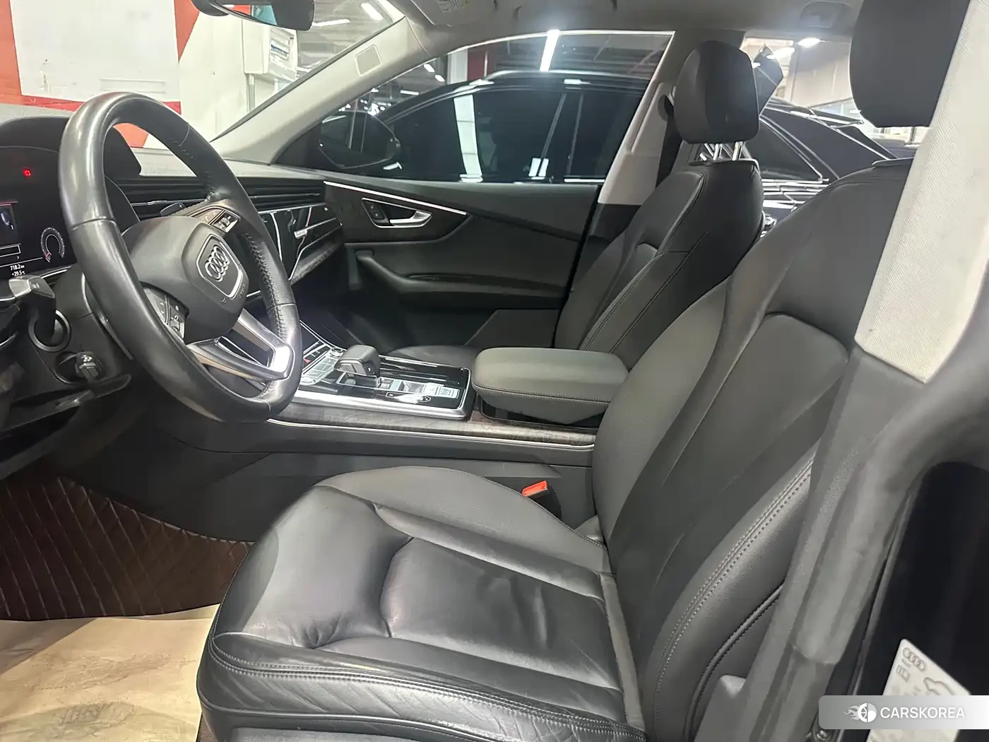 Audi Q8 2020 Черный из Китая, фото 6