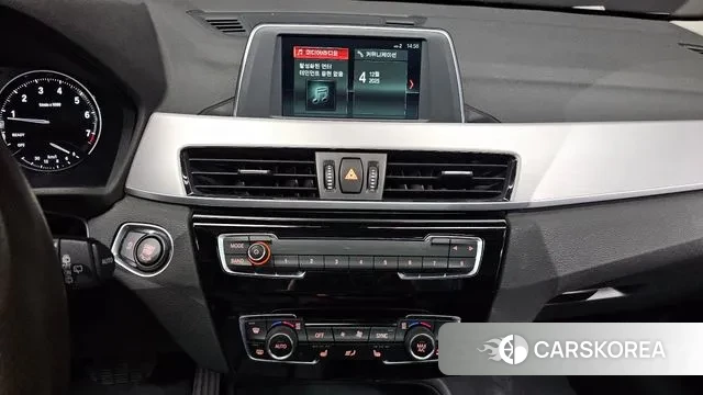 BMW X1 (F48) 2019 Черный из Кореи, фото 6