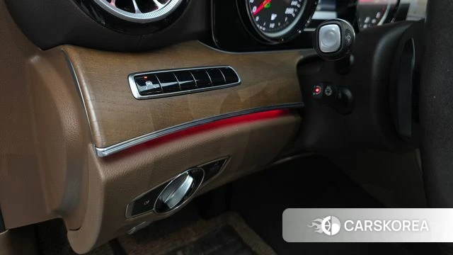 Mercedes-Benz E-Class W213 2019 Белый из Кореи, фото 6