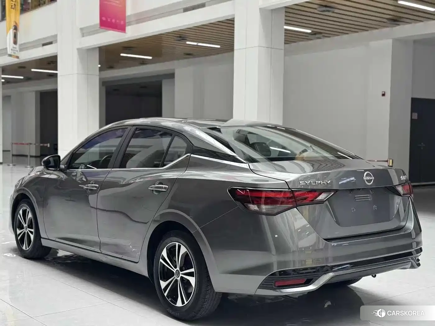 Nissan Sylphy 2025 Silver/gray из Китая, фото 6