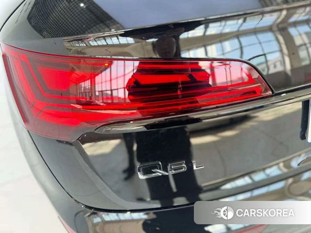 Audi Q5L 2025 Черный из Китая, фото 6