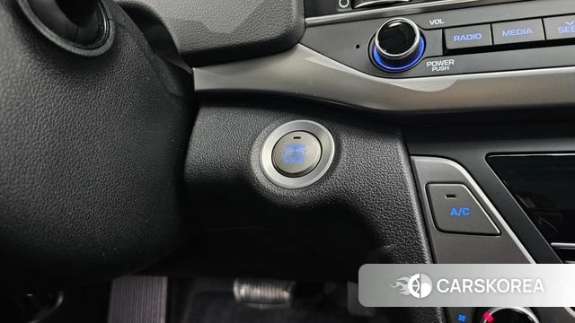 Hyundai Avante AD 2018 Белый из Кореи, фото 6