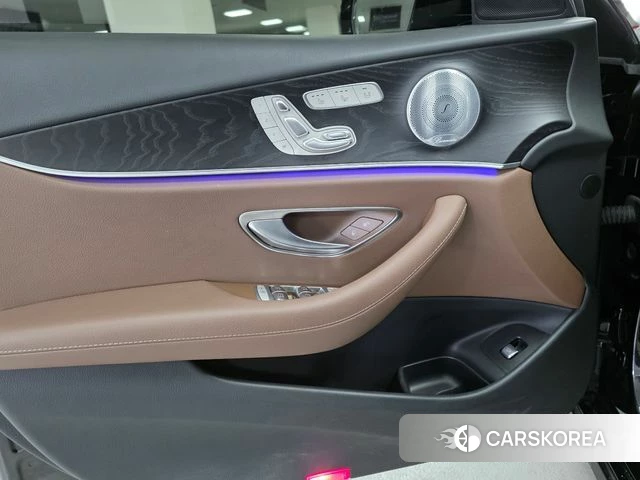 Mercedes-Benz E-Class W213 2020 Черный из Кореи, фото 6