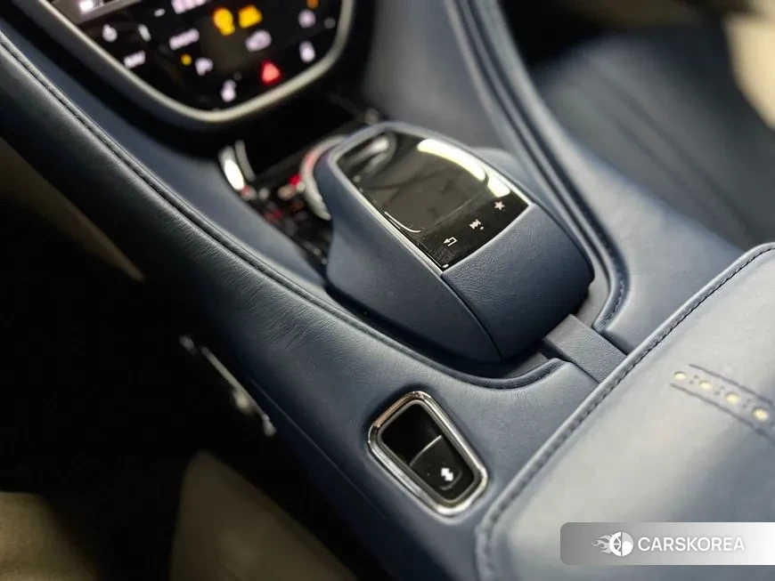 Aston Martin DB11 2019 Белый из Кореи, фото 6