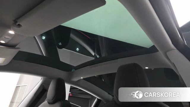Tesla Model 3 2024 Белый из Кореи, фото 6