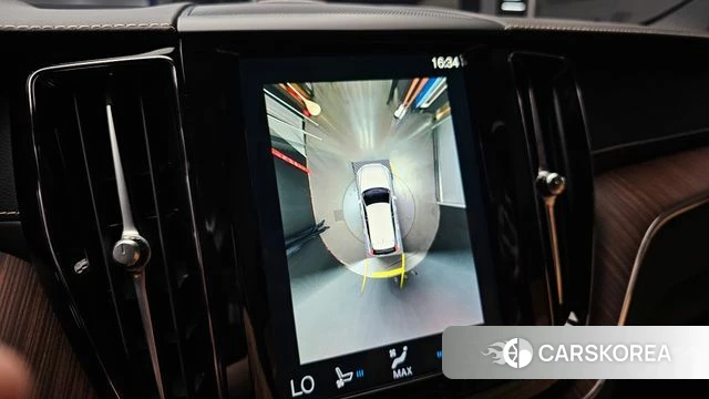 Volvo XC60 second Generation 2021 Белый из Кореи, фото 6