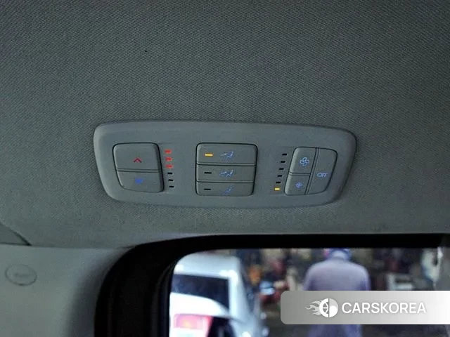 Hyundai Staria 2023 Белый из Кореи, фото 6